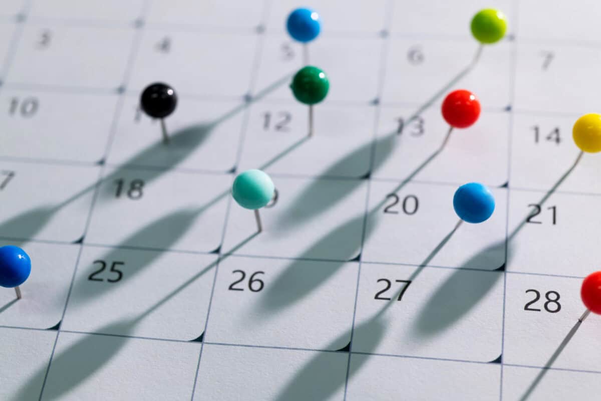 2 Best Monthly Dividend Stocks in Canada Right Now