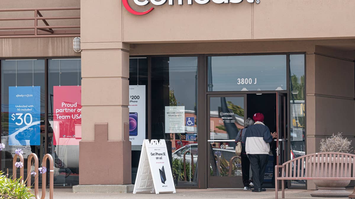 Comcast adds new service to internet plans as customers leave