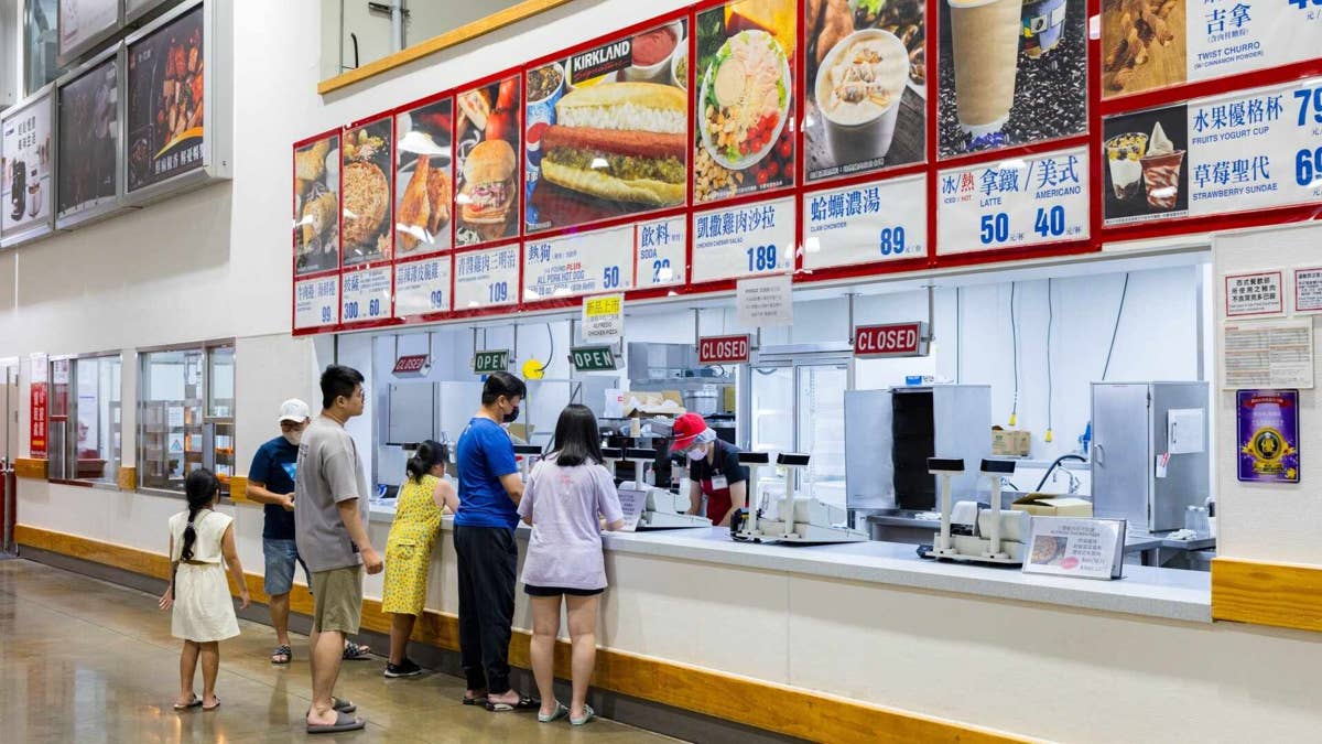 Costco makes big food court change