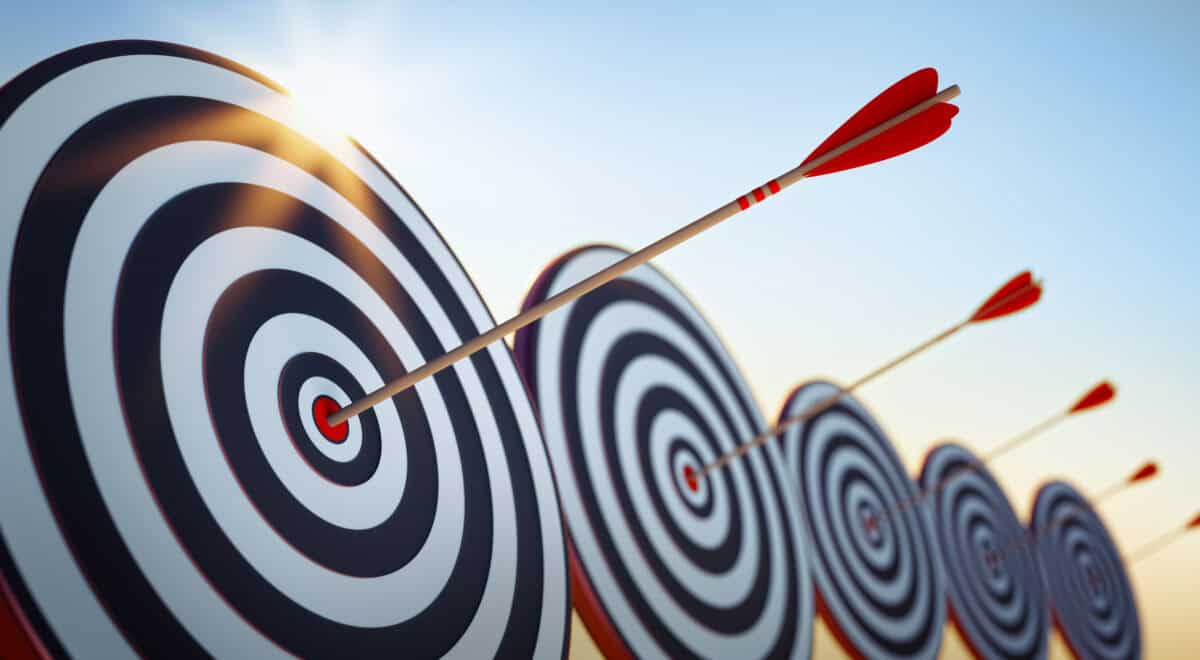 1 Canadian Dividend Champion up 182% for Lifetime Income