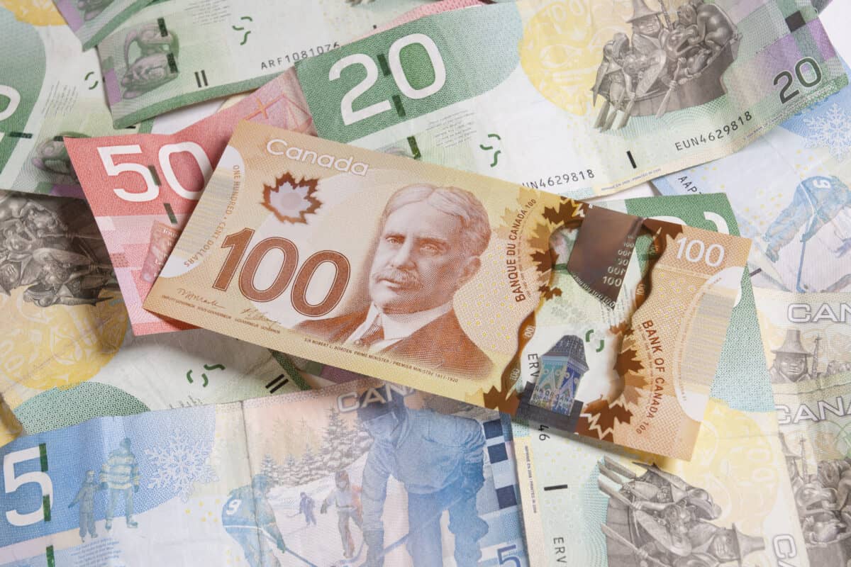 I Built a Monthly Paycheque Portfolio With Only 5 Stocks