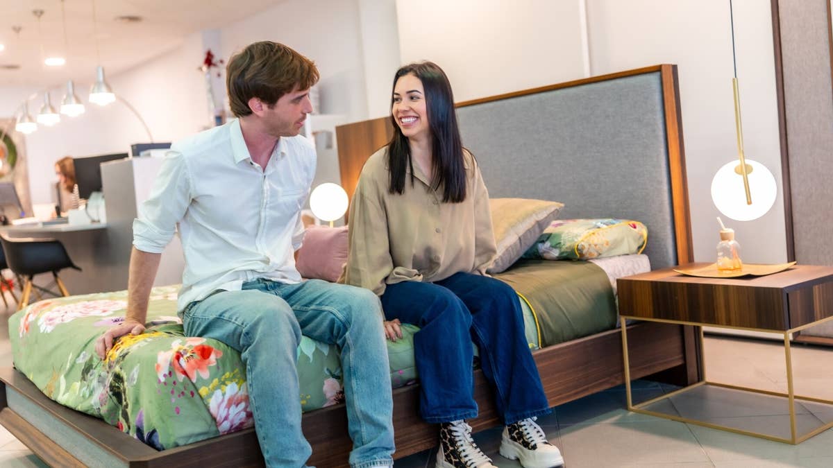 Mattress chain closing every store but skips Chapter 11